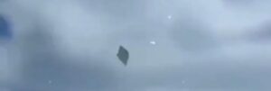 Valentina Rueda Velez e l'UFO in volo